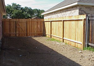 A picture of the completed fence.